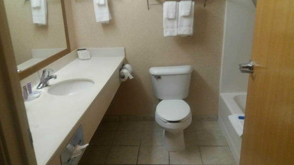 Rodeway Inn & Suites Tomahawk Ngoại thất bức ảnh