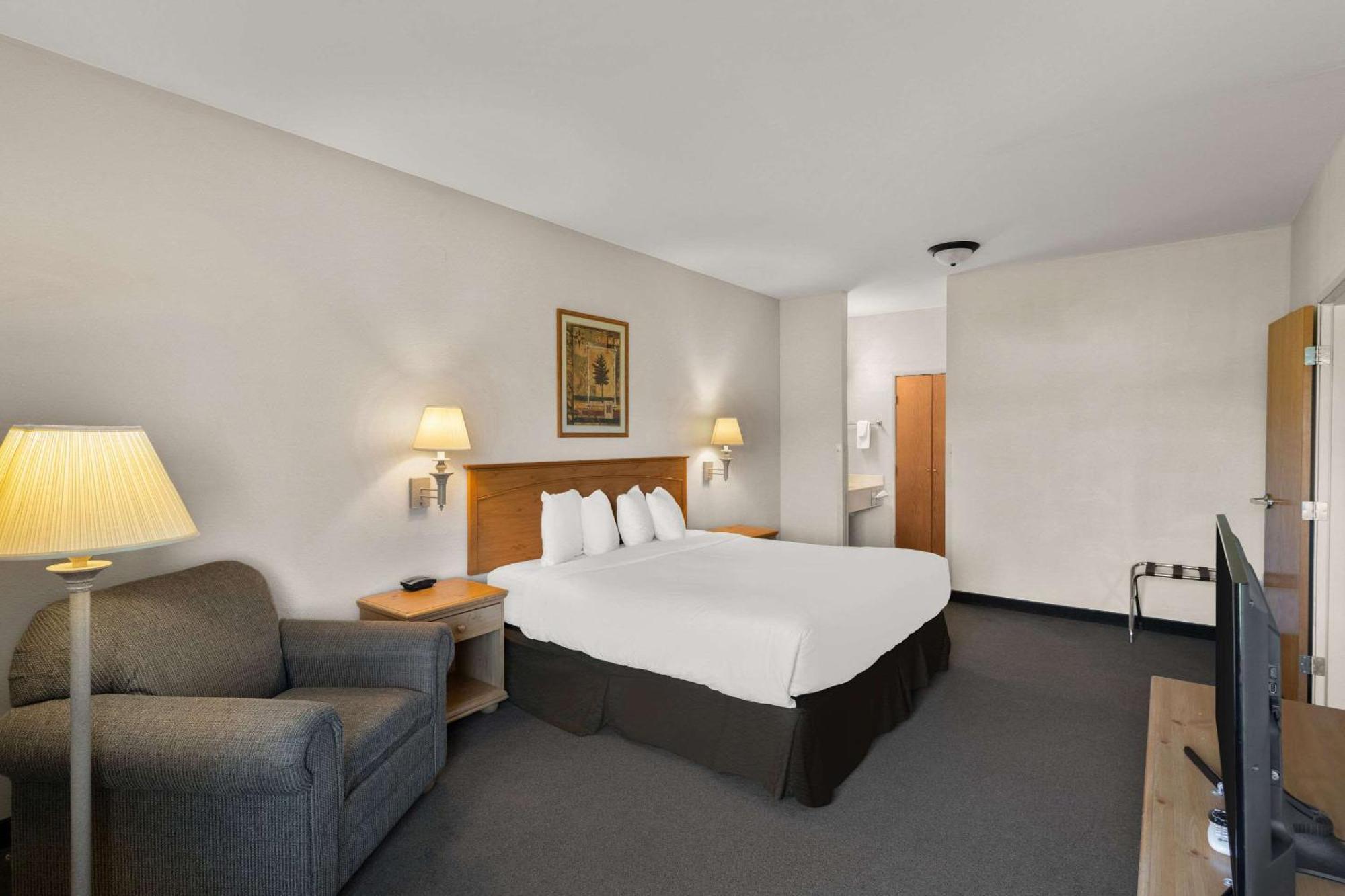 Rodeway Inn & Suites Tomahawk Ngoại thất bức ảnh
