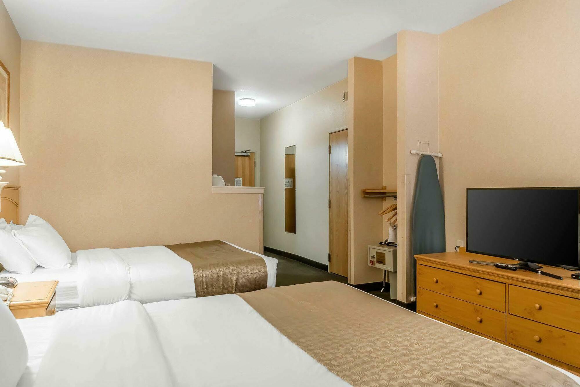 Rodeway Inn & Suites Tomahawk Ngoại thất bức ảnh